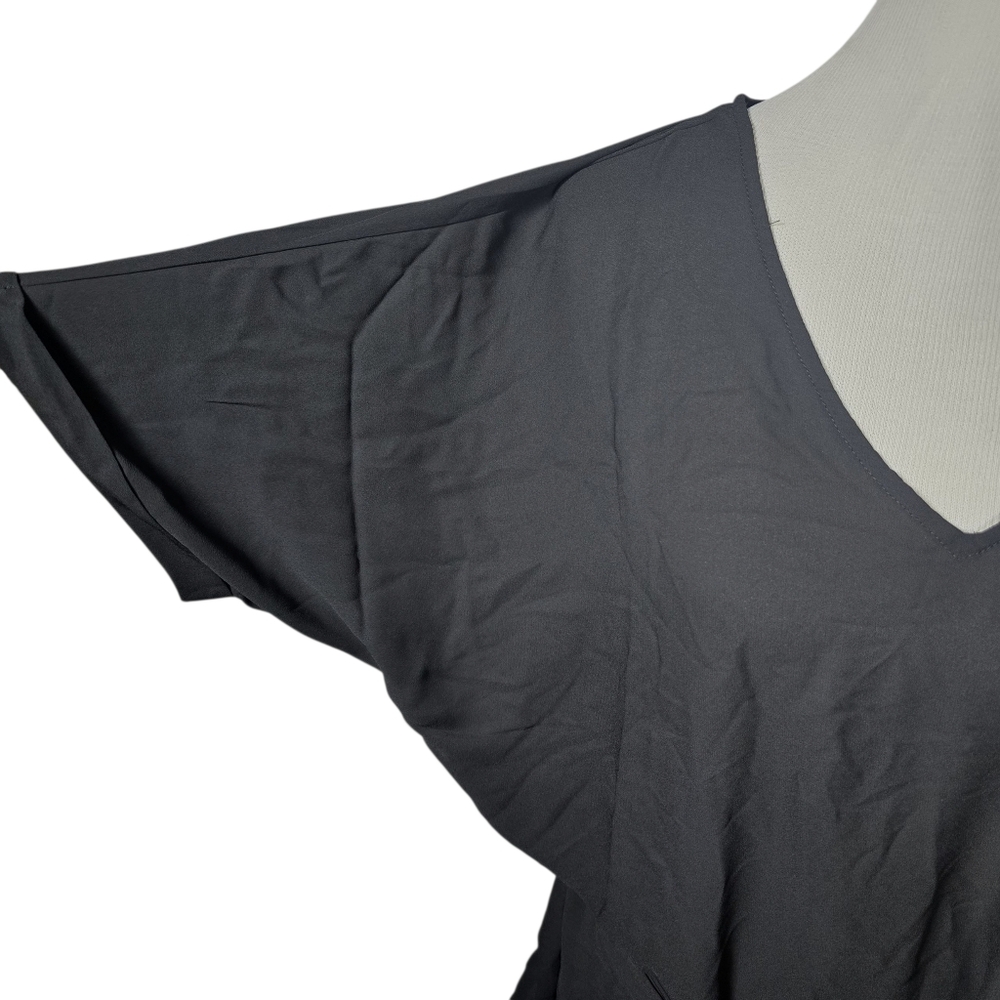 New York & Company Large Black Pullover V-Neck Short Sleeve Blouse with Belt - Picture 4 of 9